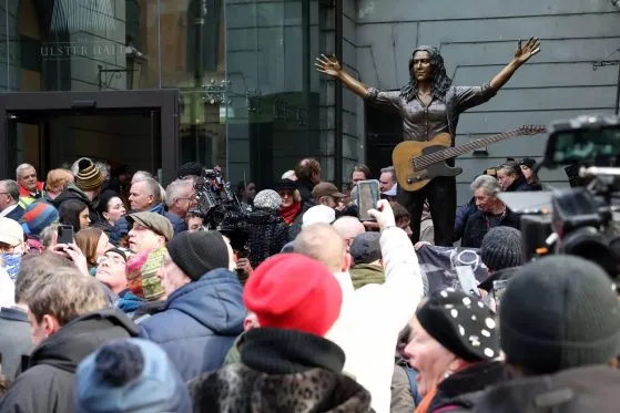 0_Rory-Gallagher-Statue-02JPG-559x373.jpeg.webp